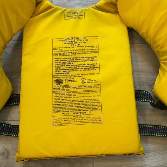 Stearns Kids Classic Life Vest, USCG Approved Type III Life Jacket for Kids - Picture 8 of 10